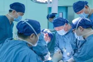 Paciente prescinde 9 meses de la diálisis con un riñón de cerdo hasta lograr uno humano
