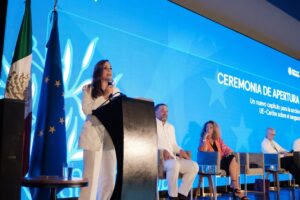 Quintana Roo es epicentro mundial contra el sargazo; inaugura Mara Lezama la 4ª Conferencia UE–Caribe Global Gateway (+Vídeo)