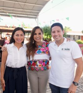Renán Sánchez Tajonar acompaña a la gobernadora Mara Lezama en gira de trabajo por Cozumel