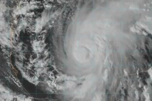 Huracán Isaías se intensifica en el Golfo de México; esta es su ubicación actual