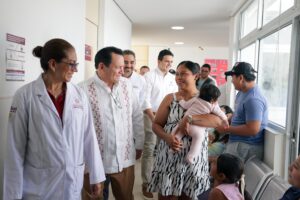 Díaz Mena arranca vacunación de invierno: un millón de dosis gratis en los 106 municipios