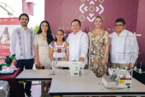 Anny horneaba en su estufa; hoy estrena horno industrial: 164 negocios reciben equipo del Gobierno del Estado (+Vídeo)