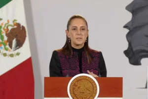 La Presidenta Claudia Sheinbaum descarta salida de Zoé Robledo del IMSS tras protestas de trabajadores