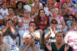 Inicia Mara Lezama la entrega de máquinas de coser para impulsar el autoempleo y la autonomía económica de las mujeres de Quintana Roo (+Vídeo)