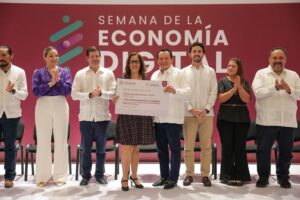 Página web, tienda en línea y hasta inteligencia artificial: 400 negocios yucatecos ya recibieron su kit digital y más de 1,000 se capacitaron este año (+Vídeo)