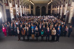 En Palacio Nacional, presidenta Claudia Sheinbaum recibe gobernadores y presidentes municipales; acuerdan agilizar trámites de Vivienda para el Bienestar